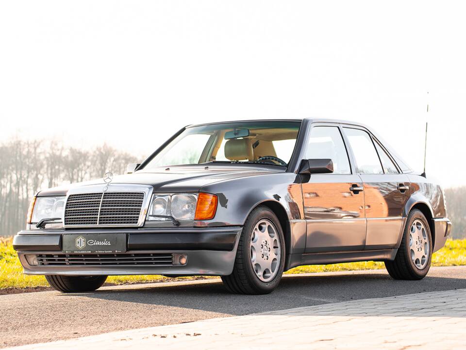 Bild 2/38 von Mercedes-Benz 500 E (1991)