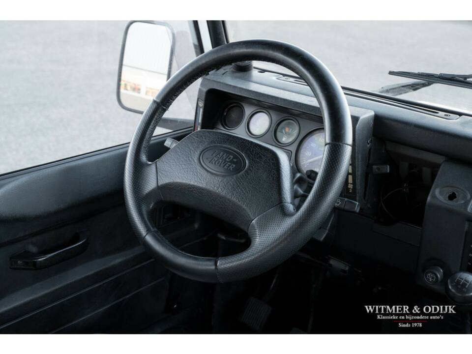Image 10/22 of Land Rover Defender 90 (1996)