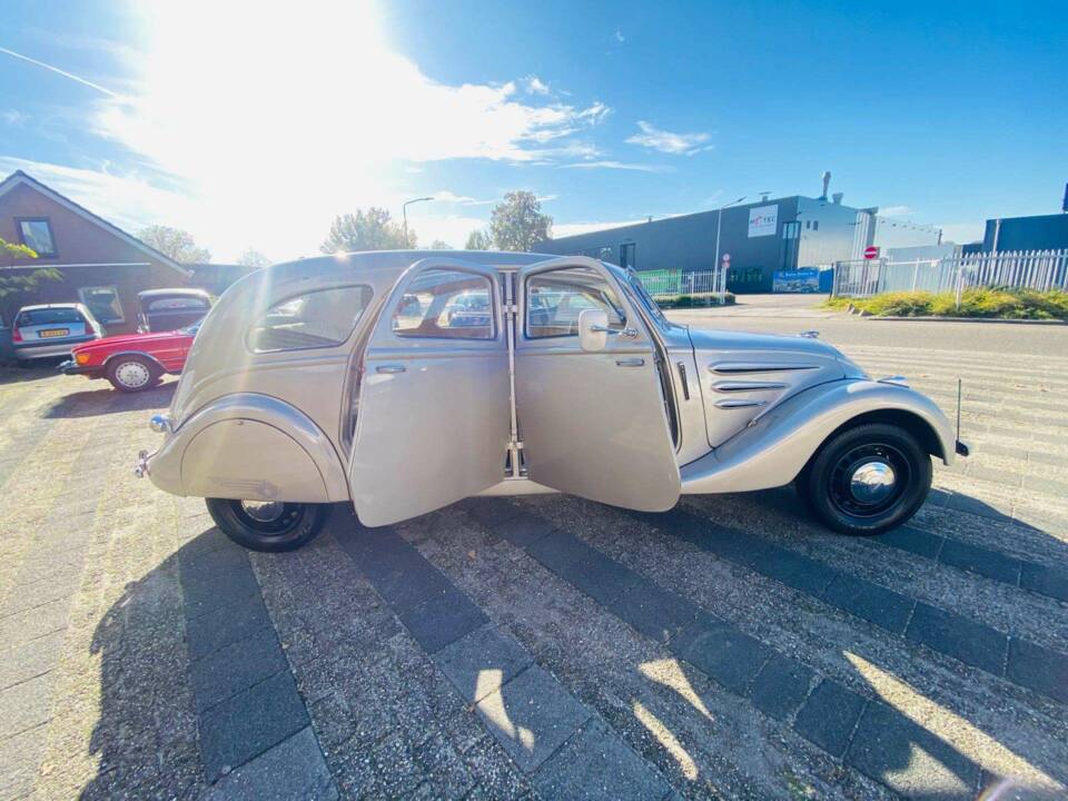 Afbeelding 7/50 van Peugeot 402 B (1938)