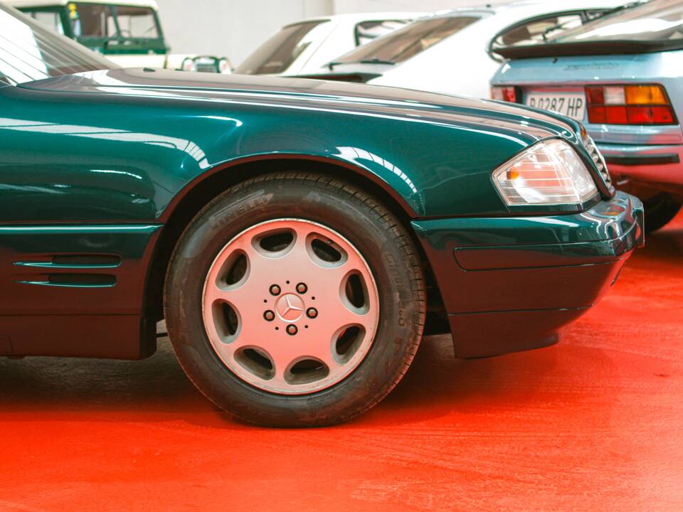 Image 8/50 of Mercedes-Benz SL 320 (1995)