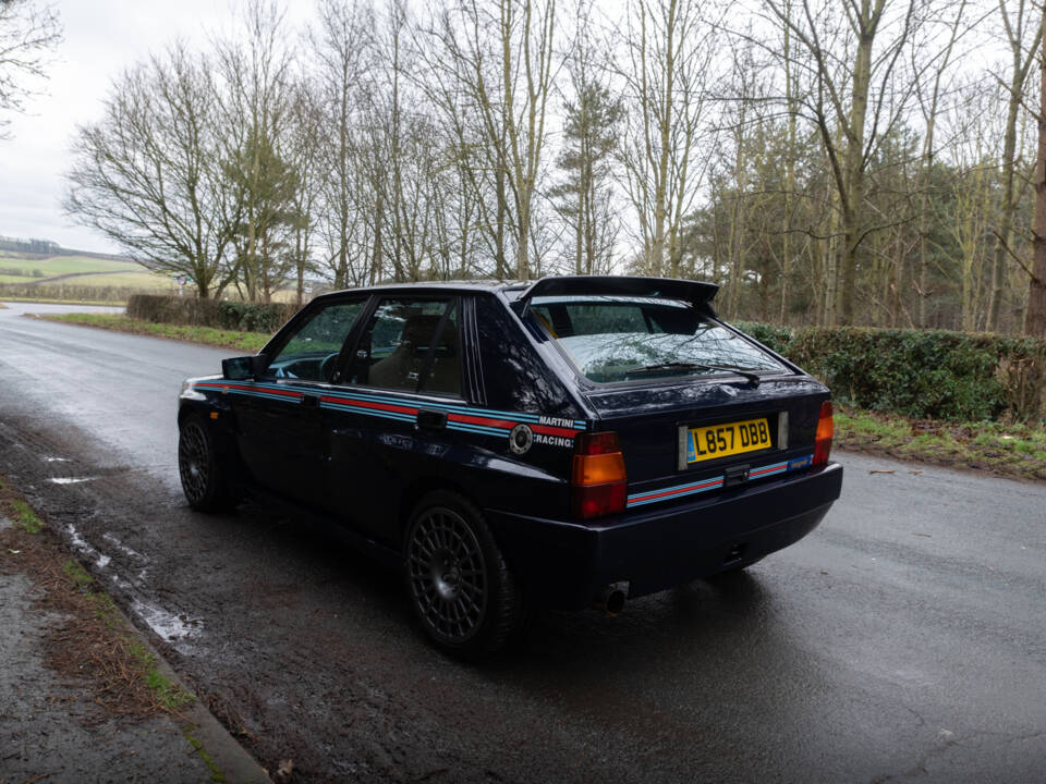 Image 4/17 of Lancia Delta HF Integrale Evoluzione II (1994)