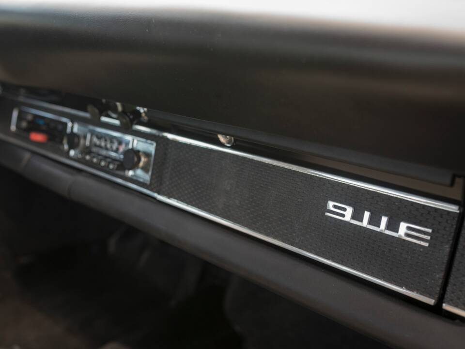 Bild 32/43 von Porsche 911 2.0 E (1969)