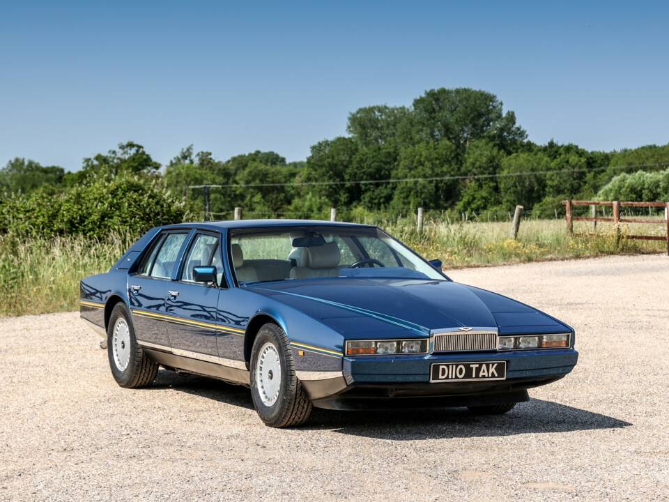 Immagine 1/28 di Aston Martin Lagonda (1987)