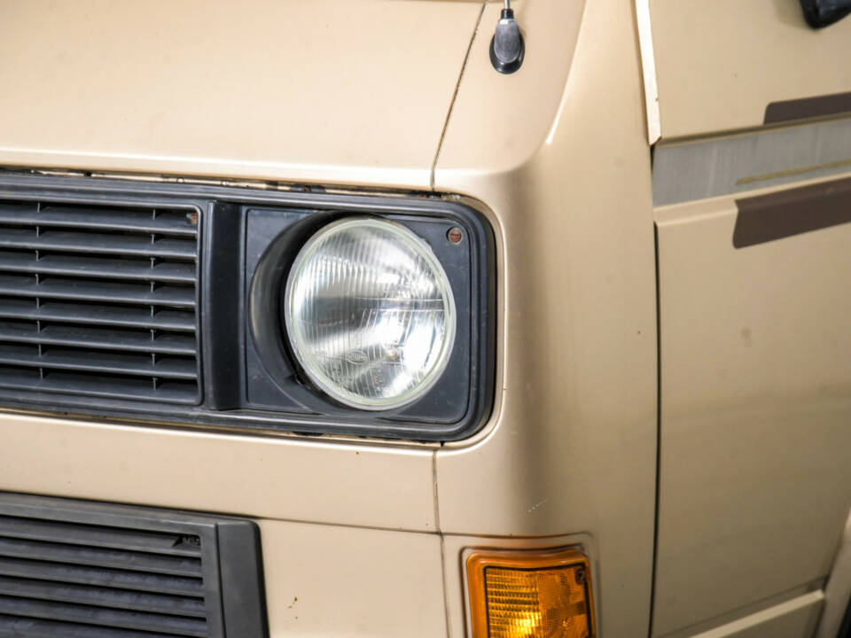 Bild 22/50 von Volkswagen T3 Caravelle GL 1.9 (1986)