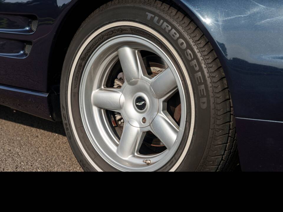 Image 11/26 of Aston Martin Virage Volante (1994)