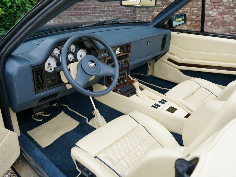 Bild 49/50 von Aston Martin V8 Zagato Vantage Volante (1990)