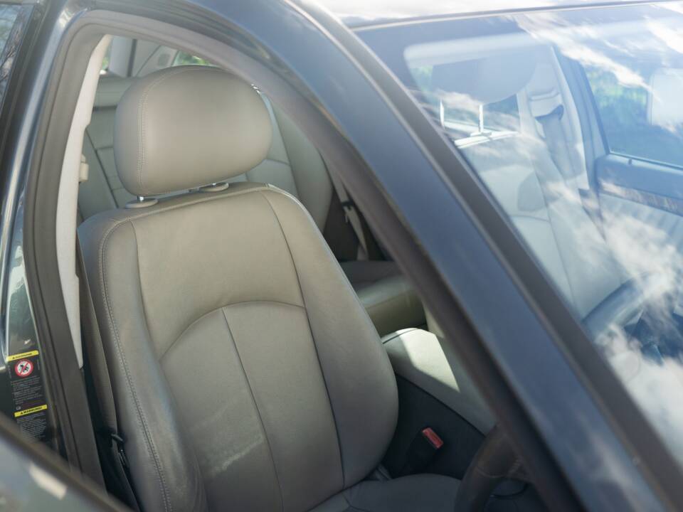 Immagine 17/25 di Mercedes-Benz E 280 CDI T (2009)