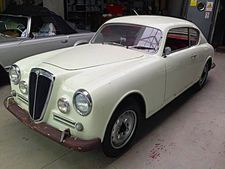Bild 2/11 von Lancia Aurelia B20 GT 2500 (1953)