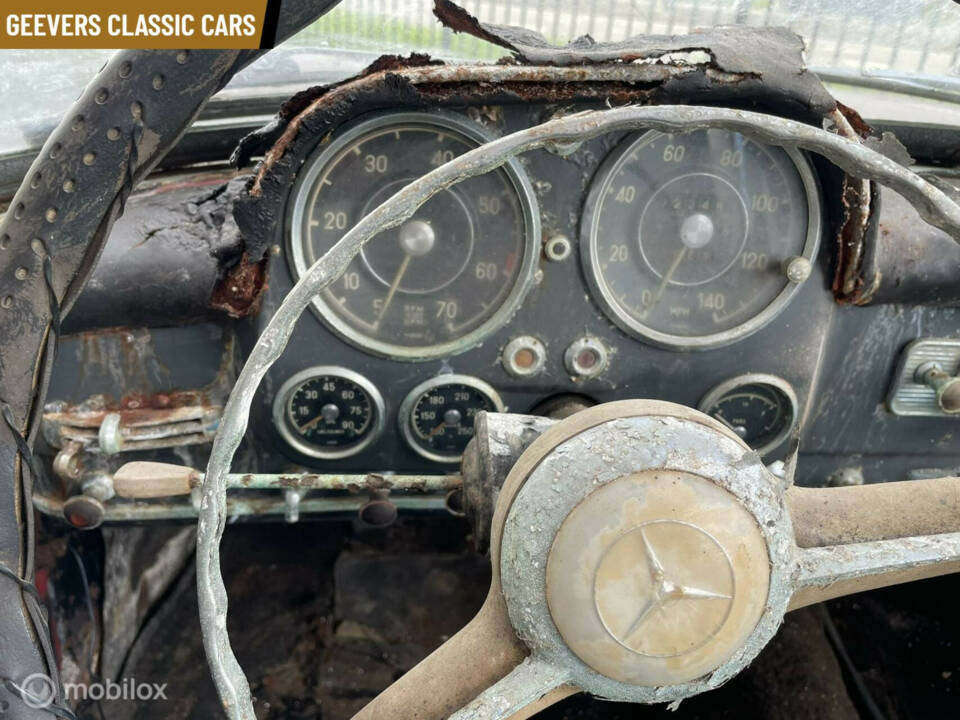 Image 18/20 of Mercedes-Benz 190 SL (1959)