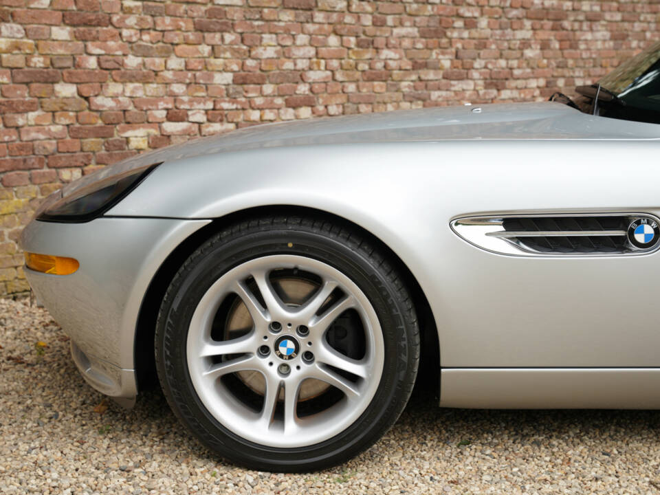 Image 30/50 of BMW Z8 (2000)