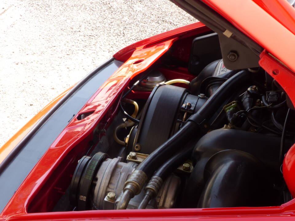 Image 18/30 of Porsche 911 Carrera 2 (1992)