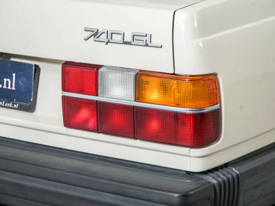 Image 29/50 of Volvo 740 GL (1987)