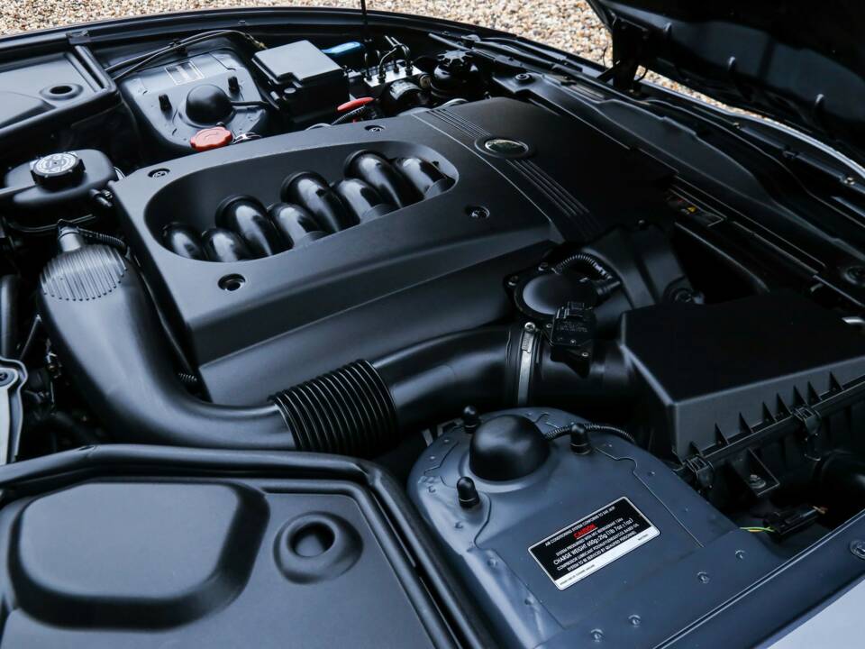 Immagine 28/50 di Jaguar XK8 4.0 (2002)