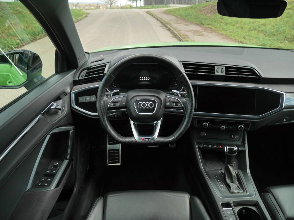 Bild 29/45 von Audi RS Q3 (1900)