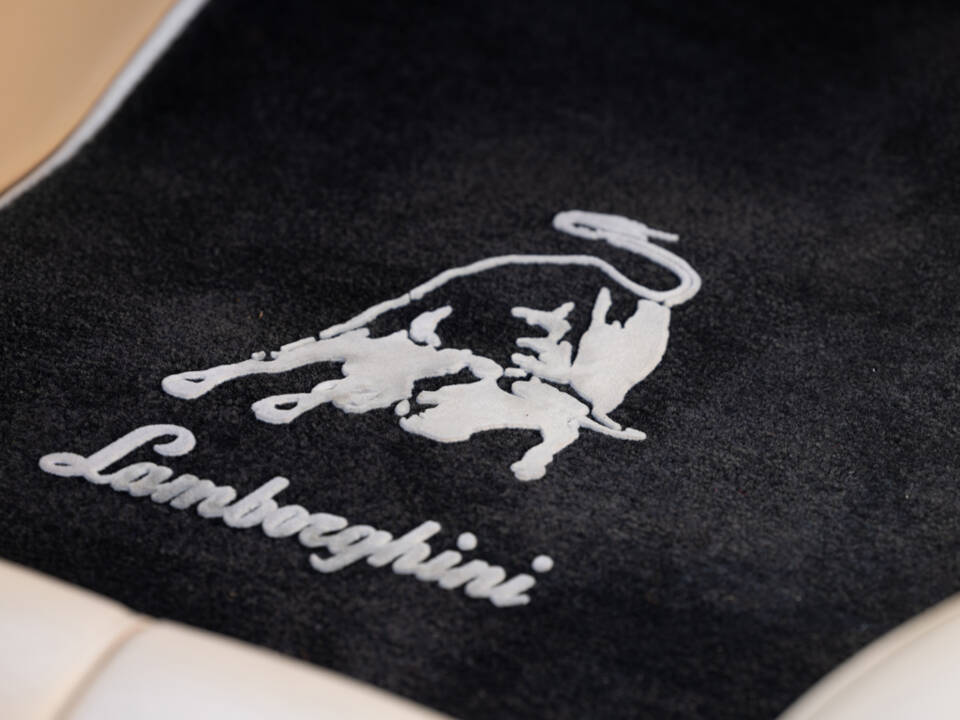 Image 23/50 of Lamborghini Countach LP 400 S (1981)