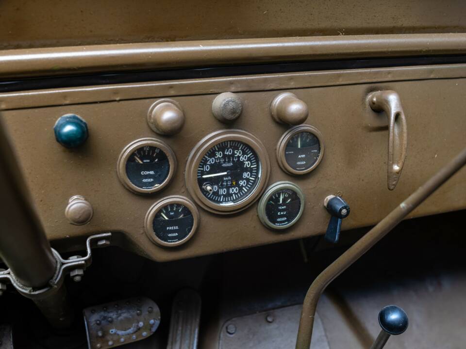 Imagen 32/50 de Hotchkiss M 201 (1963)