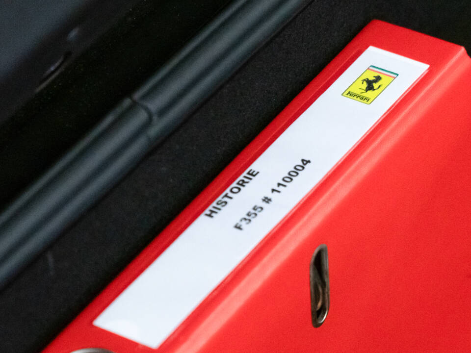 Imagen 39/39 de Ferrari F 355 Berlinetta (1997)