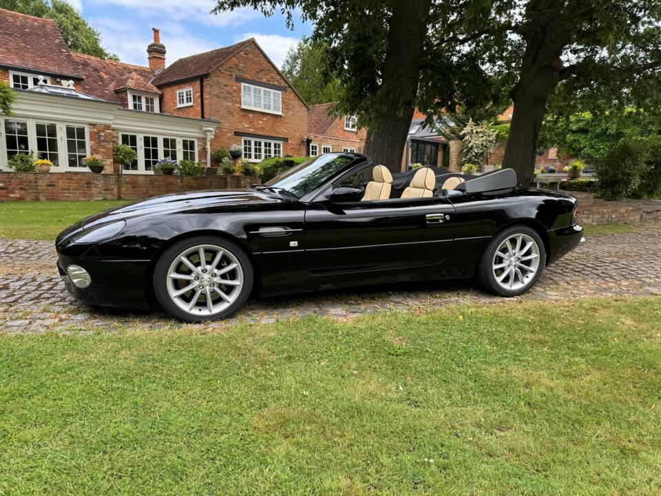 Image 4/30 de Aston Martin DB 7 Vantage Volante (2003)