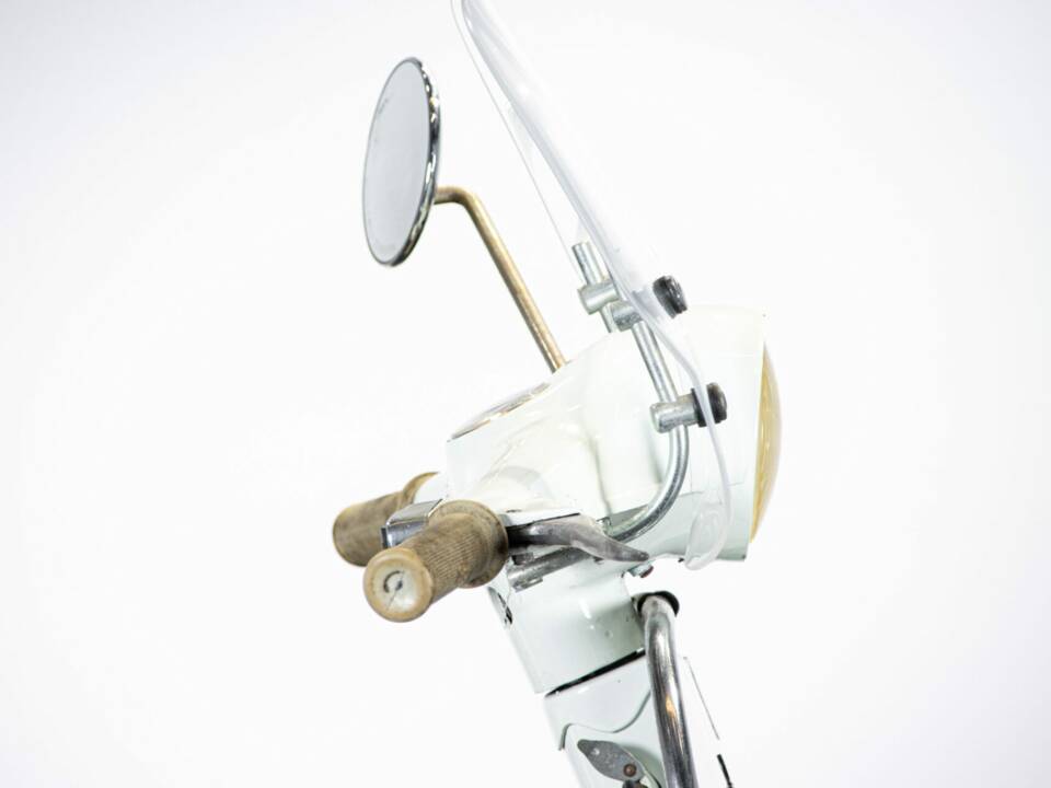 Bild 29/50 von Piaggio Vespa 125 Super (1966)
