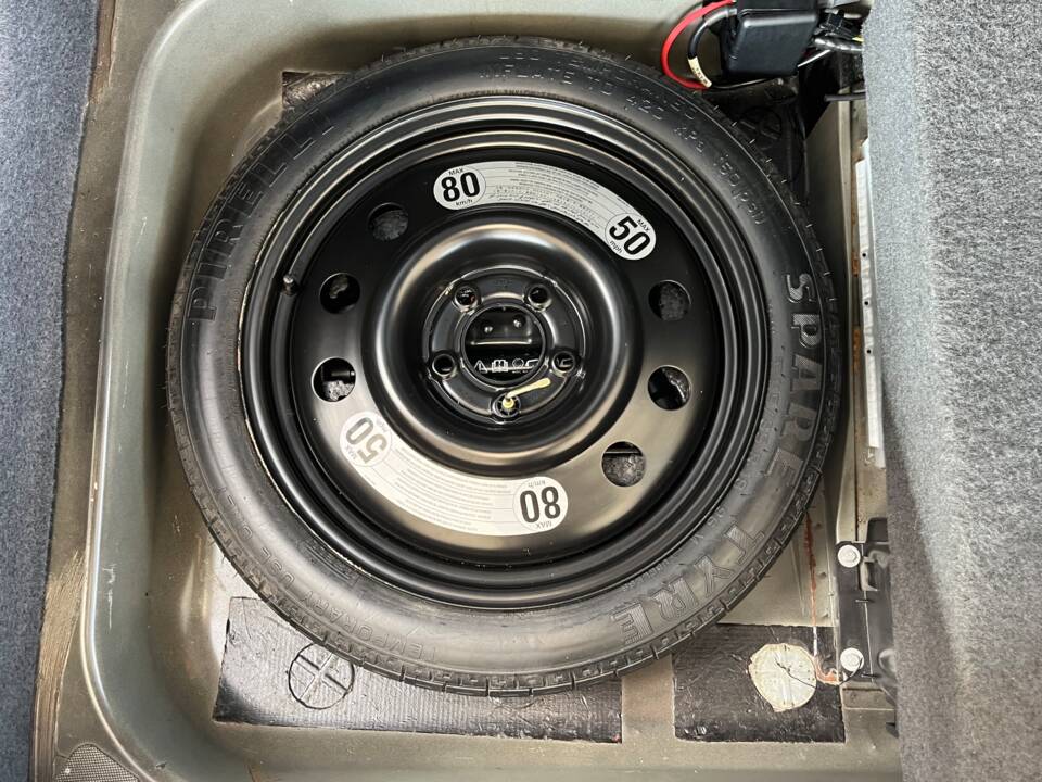 Image 22/50 of Jaguar XJ 8 Sovereign (2000)
