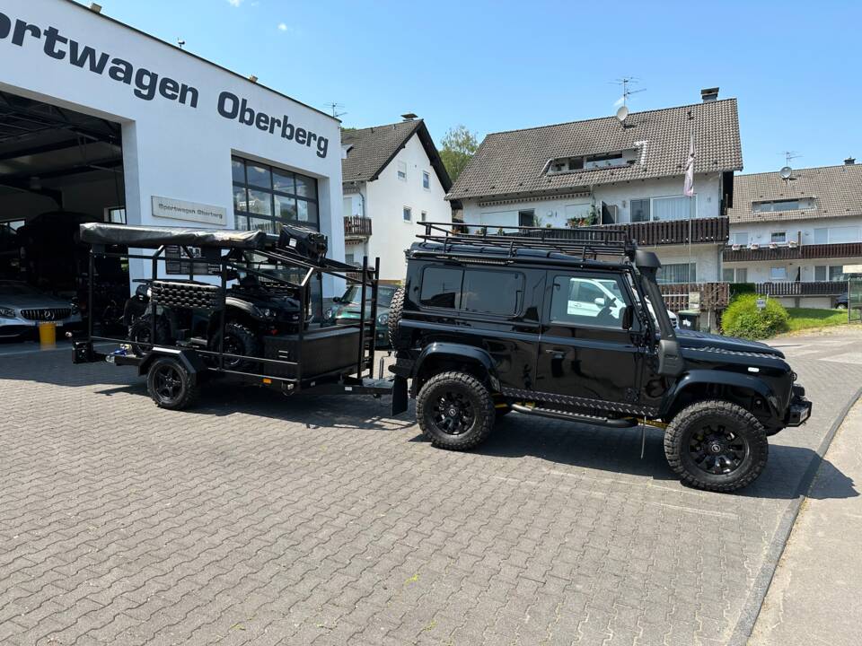 Image 13/30 of Land Rover Defender 90 "Limited" (2005)