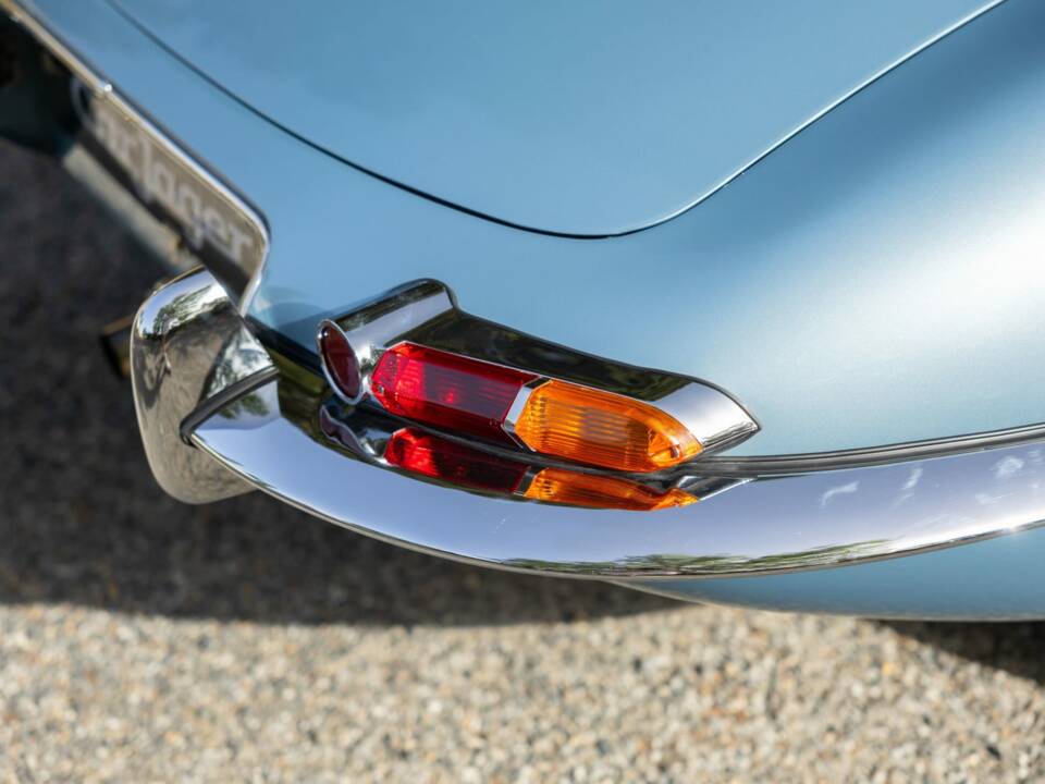 Image 27/50 de Jaguar Type E 3.8 (1964)