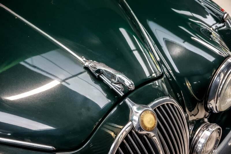 Image 8/24 of Jaguar Mk II 3.8 (1962)