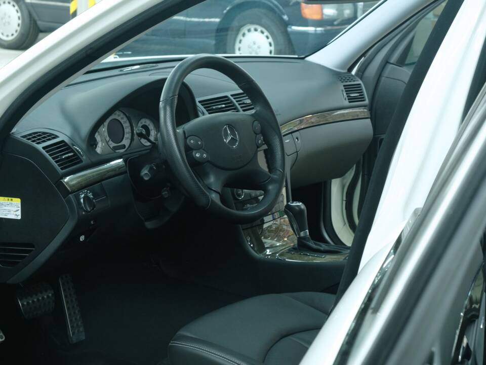 Bild 45/50 von Mercedes-Benz E 500 (2007)
