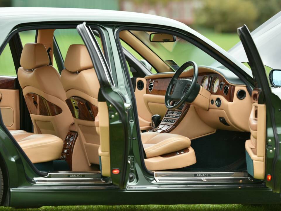 Immagine 28/50 di Bentley Arnage Green Label (1998)