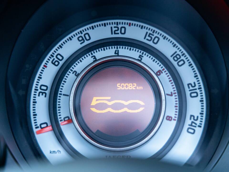 Afbeelding 48/50 van Abarth 695 "Edizione Maserati" (2013)