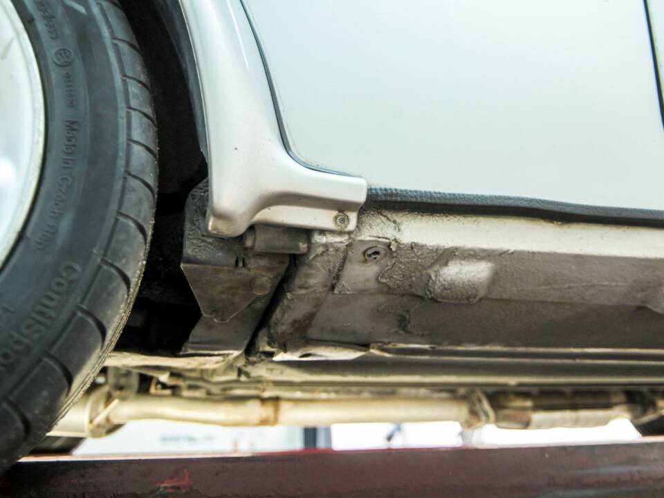 Bild 41/50 von Mini Cooper 1.3i MPI (1999)