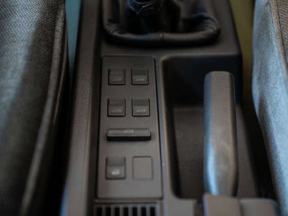 Image 37/50 of Alfa Romeo 164 2.0i V6 Turbo (1992)
