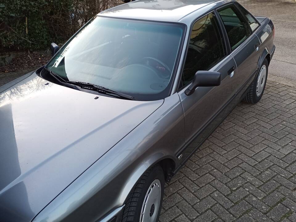 Bild 1/8 von Audi 80 - 2.0 E (1994)