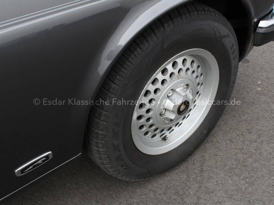 Immagine 27/46 di Jaguar XJ 12 (1986)