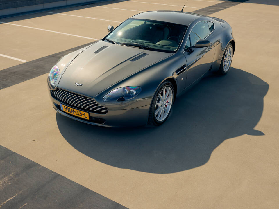 Image 14/14 of Aston Martin V8 Vantage (2007)