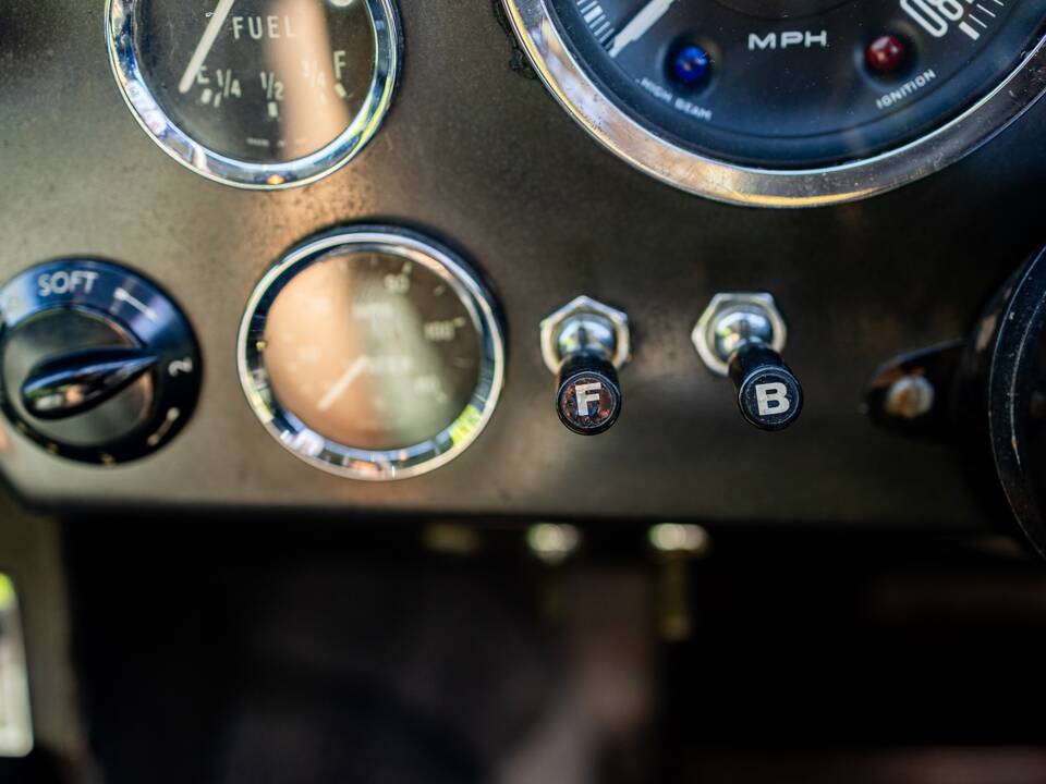 Image 35/62 of Aston Martin DB 6 (1967)