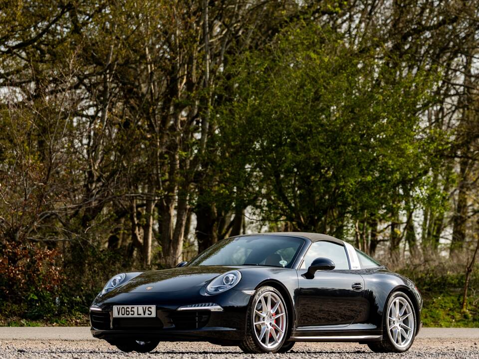 Imagen 9/50 de Porsche 911 Targa 4S (2015)