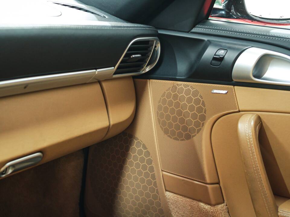 Image 23/48 of Porsche 911 Carrera 4S (2007)