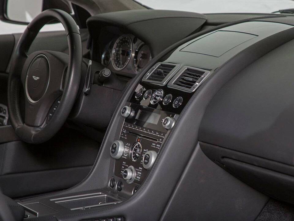 Afbeelding 18/20 van Aston Martin DB 9 (2011)