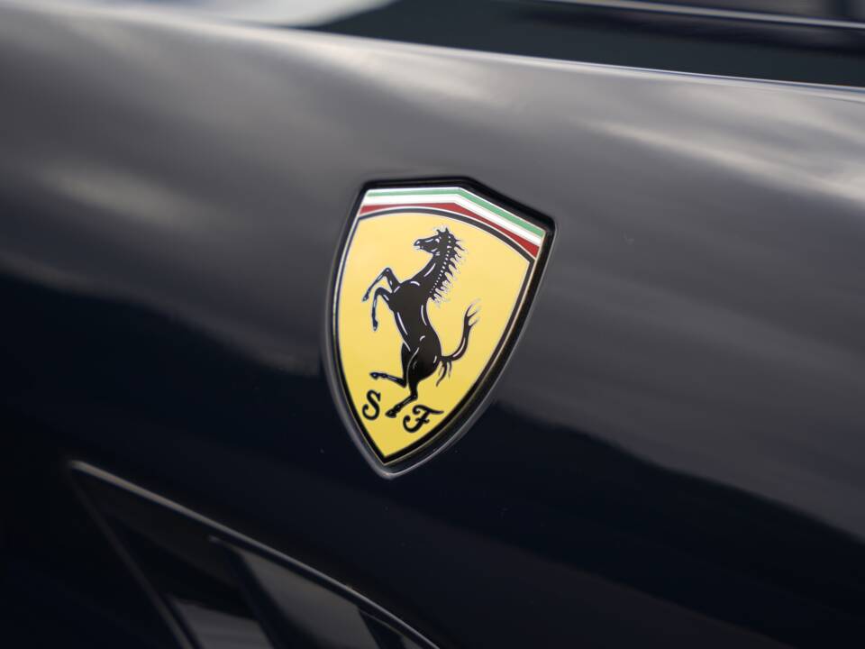 Image 44/50 de Ferrari California (2012)