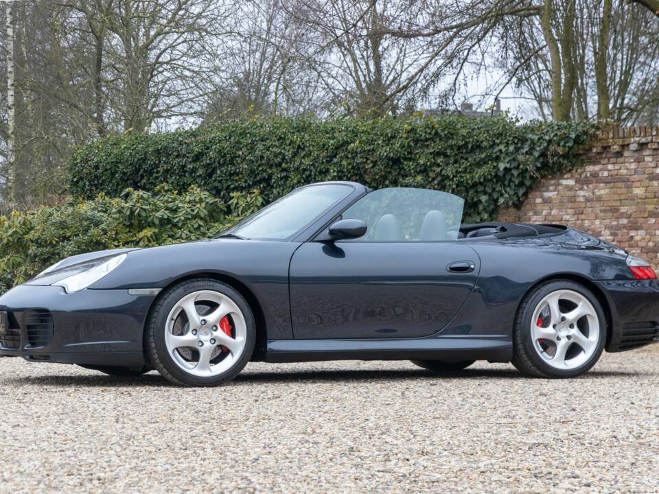 Bild 25/50 von Porsche 911 Carrera 4S (2003)