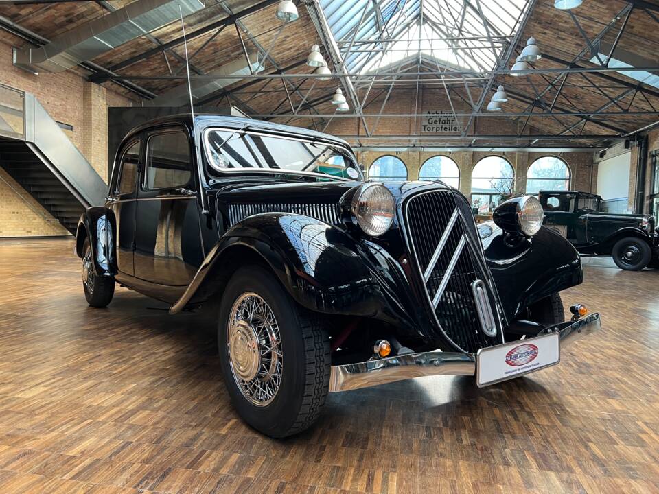 Image 5/30 de Citroën Traction Avant 11 B (1949)