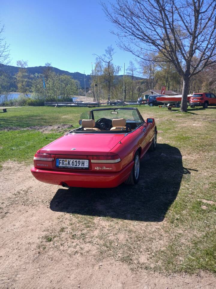 Image 3/7 of Alfa Romeo 2.0 Spider (1992)