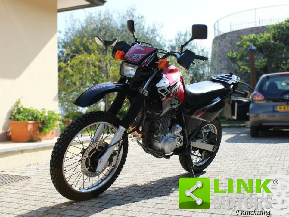 Image 3/10 of Yamaha DUMMY (1999)