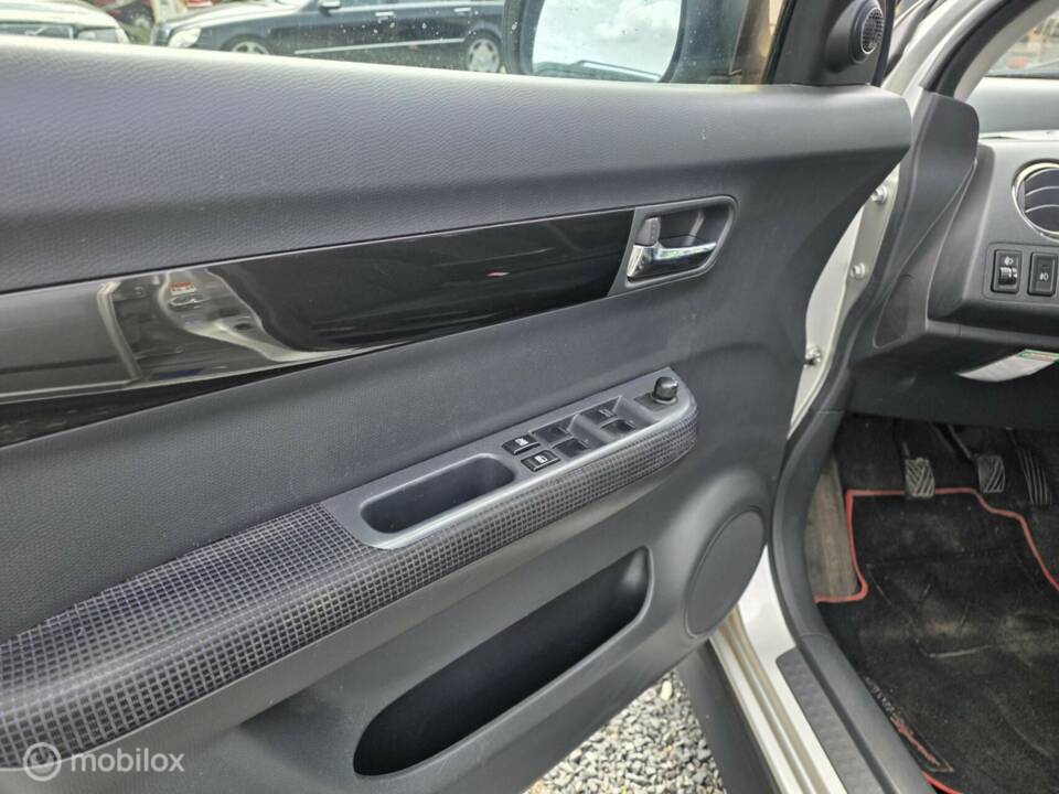 Immagine 24/40 di Suzuki Swift 1.3 (2007)