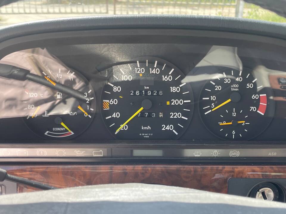 Immagine 9/10 di Mercedes-Benz 420 SE (1989)