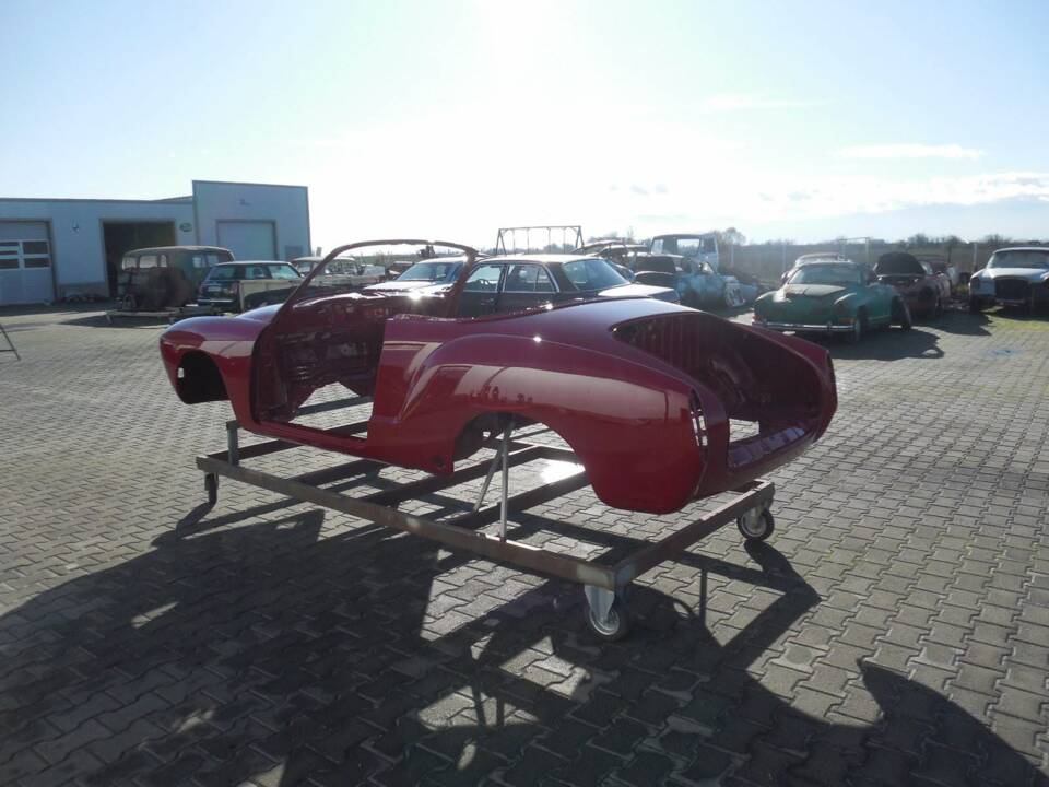 Image 61/63 of Volkswagen Karmann Ghia 1500 (1971)