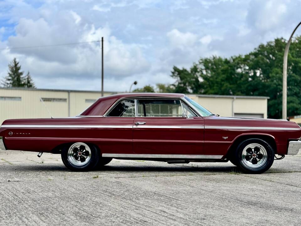 Image 6/20 of Chevrolet Impala SS Sport Coupe (1964)