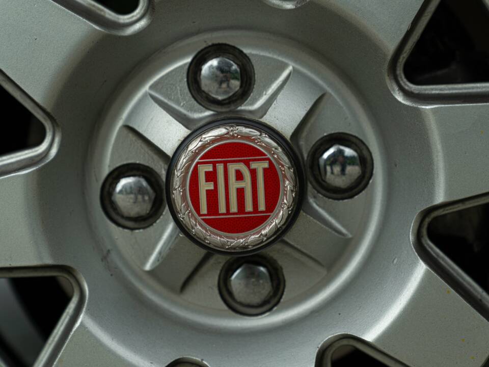Image 30/50 of FIAT Spider 2000 Pininfarina 50th Anniversary Edition (1981)