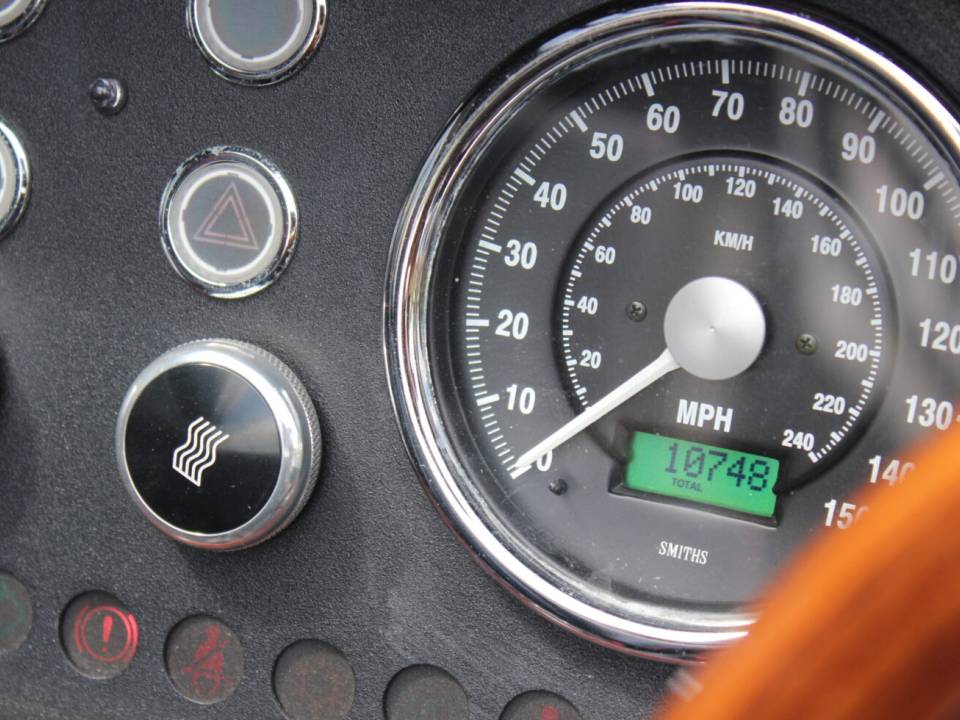 Image 7/9 of Morgan Roadster V6 (2009)